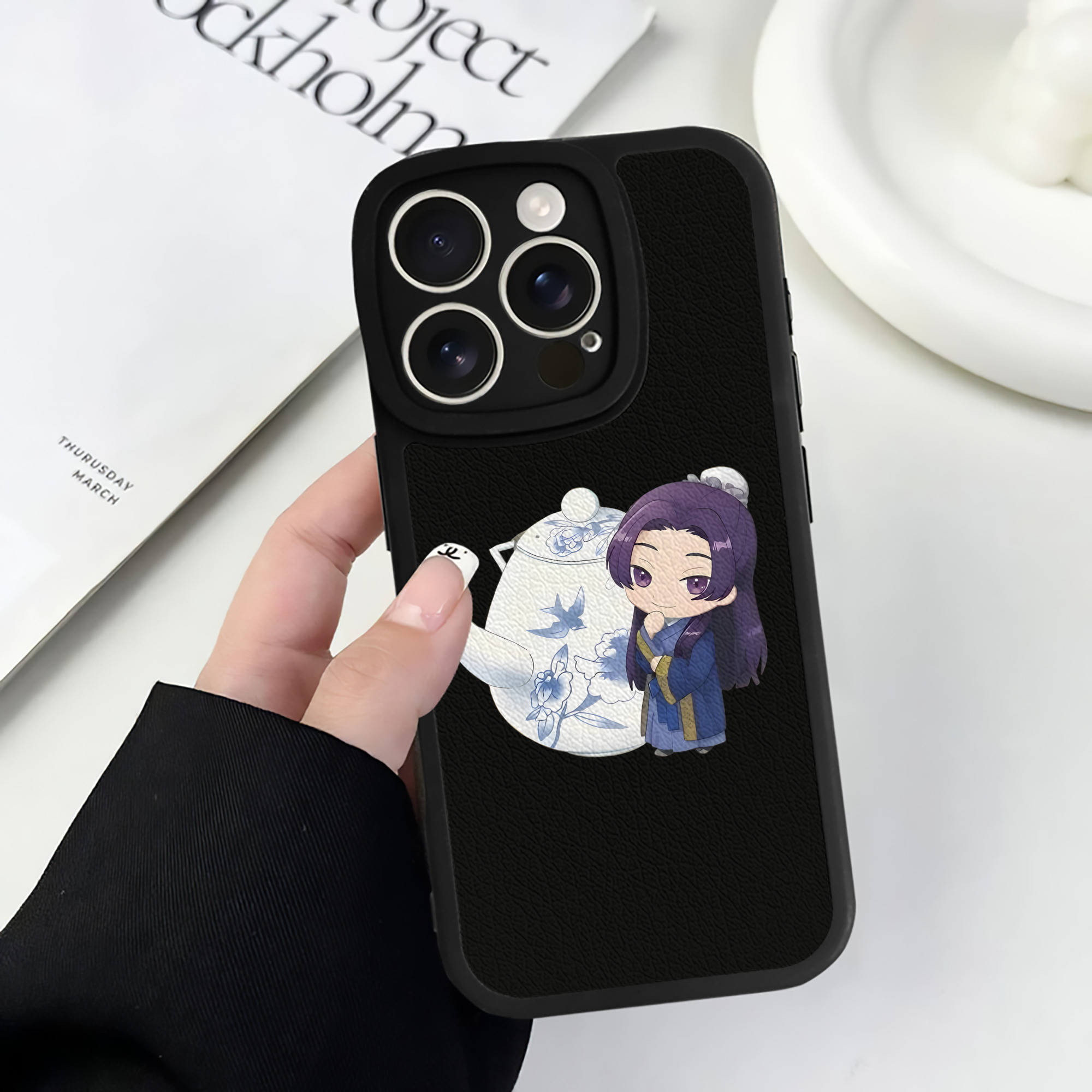 薬屋のひとりごと The Apothecary Diaries 【iPhone 16シリーズ対応】シリコンスマホケース（レザー調） 材質：シリコン